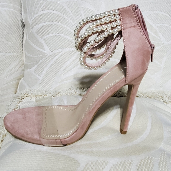 Women's heels - Picture 1 of 3